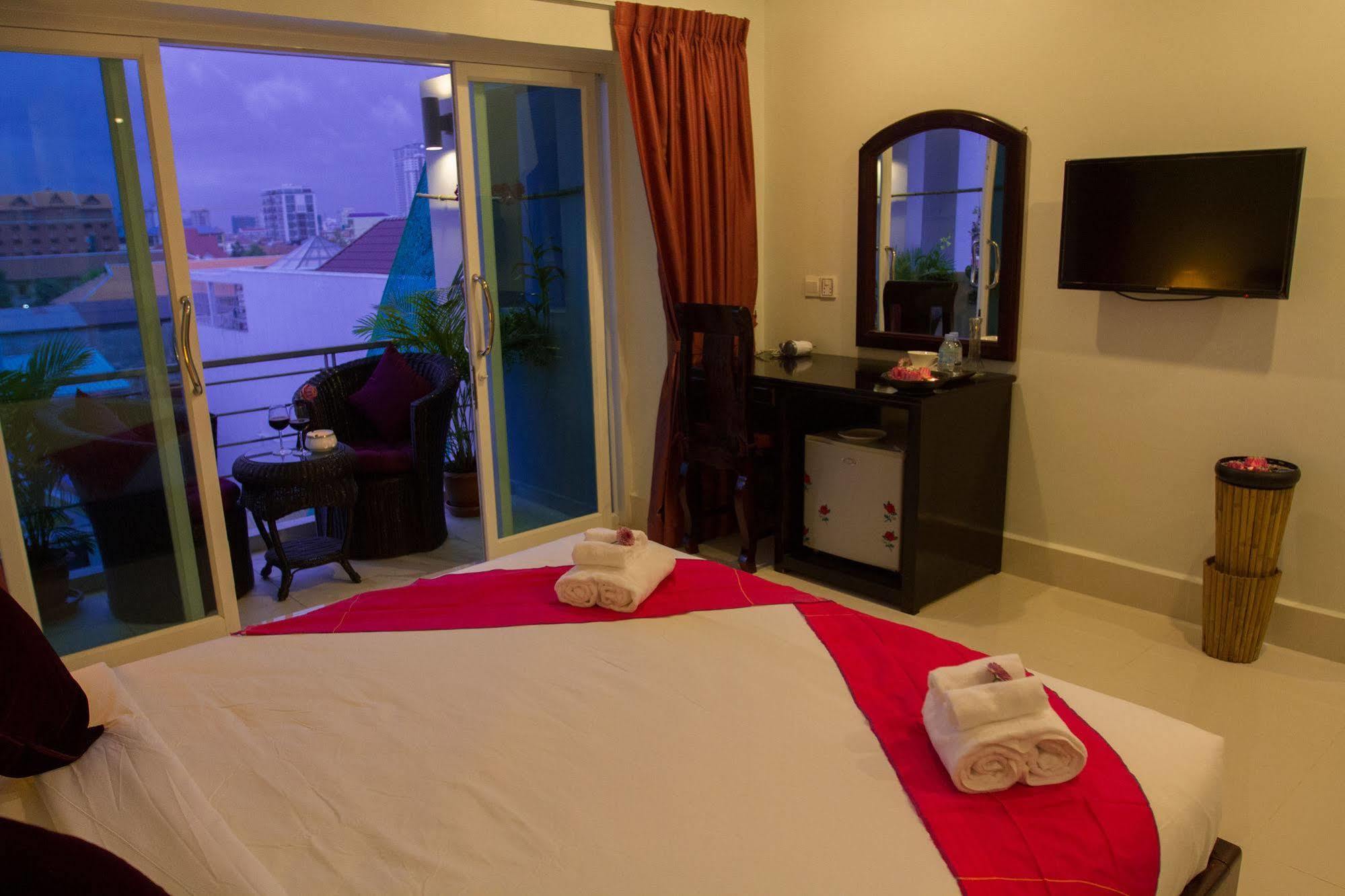 Richly Boutique Hotel Phnom Penh Exterior foto