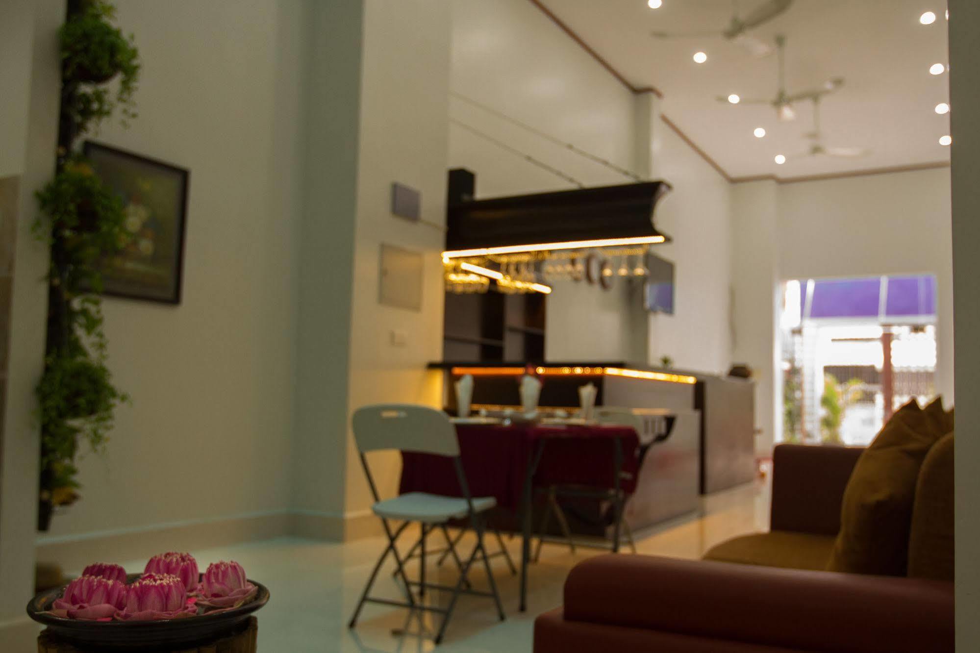 Richly Boutique Hotel Phnom Penh Exterior foto